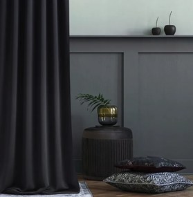 Jednofarebný čierny záves do spálne 140 x 250 cm