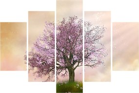 Obraz rozkvitnutého stromu na vrchole kopca (150x105 cm)