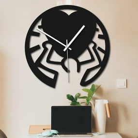 Drevené hodiny - láska na pleciach čierne aj farebné | SENTOP PR0420 PR0420 plywood