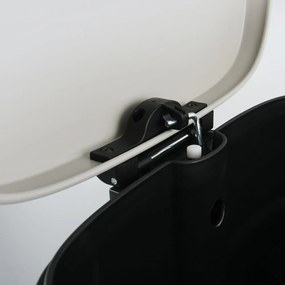 Matne biely nášľapný oceľový odpadkový kôš 50 l Akira – Spirella