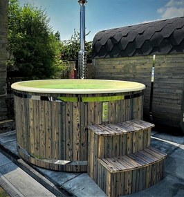 Drevená vírivka na drevo s celoročnými záhradnými kúpeľmi 200