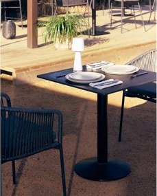 Kovový záhradný jedálenský stôl 68x68 cm Esilda – Kave Home