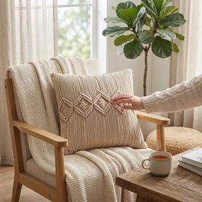 Béžový vankúš s drhaným vzorom Macramé Cosy - 45*12*45 cm