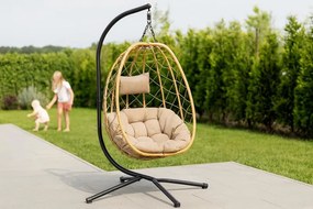 Závesné kreslo Garden Line béžovej farby s béžovým vankúšom a čiernym rámom FAT9100