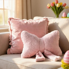 DEKORAČNÝ VANKÚŠ BOW 37X30 CM PUDROVÁ