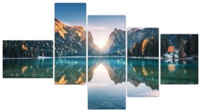 Obraz vodnej hladiny v horách