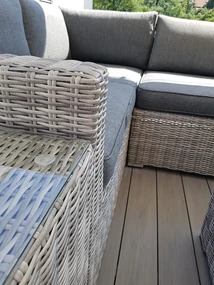 Deokork Ratanový stolík/taburet SEVILLA (sivá)