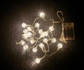 Vianočná reťaz - snehové hviezdy, teple biele, 20 LED