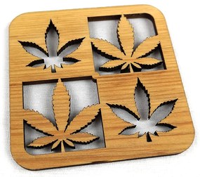 AMADEA Drevený podtáček hranatý so 4 listami, masívne drevo, 10x10 cm