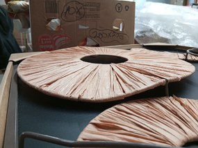 AKCIA Nástenná dekorácia CIRCLES kovová 48x68 cm, biela / béžová II.akosť