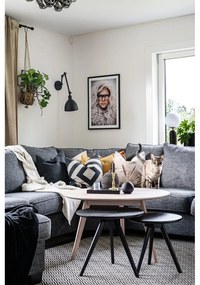 Okrúhly konferenčný stolík v dekore duba v prírodnej farbe 90x90 cm Yumi - Rowico