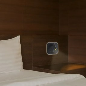 LED nástenné bodové svietidlo s USB portom LED/8W/230V 3000K čierne