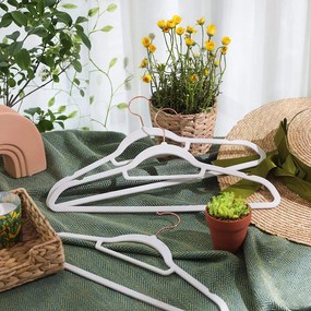 Zamatové vešiaky, protišmykové, 50 ks, biele