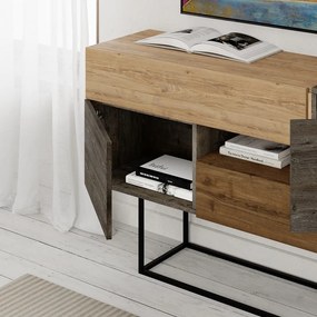 Nízka komoda v dekore duba v hnedo-prírodnej farbe 145x82 cm Titan – Marckeric