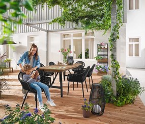 Záhradná stolička s textilným krížovým výpletom