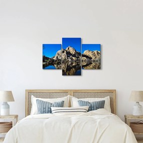 Obraz zrkadlenie skál (90x60 cm)