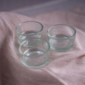 Elegantný sklenený svietnik bezobalové čajové sviečky