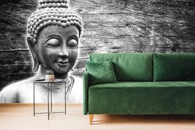 Samolepiaca fototapeta Budha pri drevenom pozadí v čiernobielom prevedení