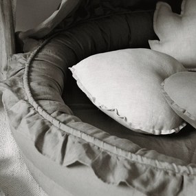 Lněný polštář srdce přírodní 44cm