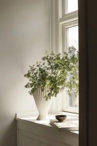 Ferm Living Dizajnová váza Fountain Off White