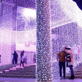 Vianočný svetelný záves - 3x6 m, 600 LED, studeno biely