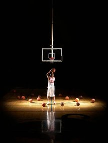 Umelecká fotografie Basketball player shooting free throw, D Miralle, (30 x 40 cm)