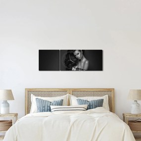 Obraz - Čiernobiely portrét zvodnej ženy (s hodinami) (90x30 cm)