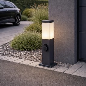 Vonkajšia lampa tmavosivá 45 cm so zásuvkou IP44 - Malios