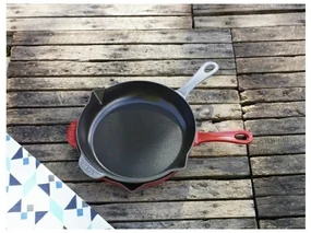 Liatinová panvica Staub, sivá, Ø 26 cm