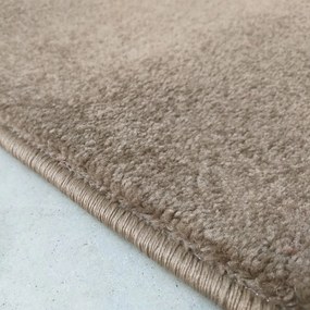 Jednofarebný koberec béžovej farby Šírka: 200 cm | Dĺžka: 300 cm