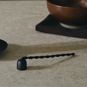 Ferm Living Mosadzný zhášač sviečok Black Brass