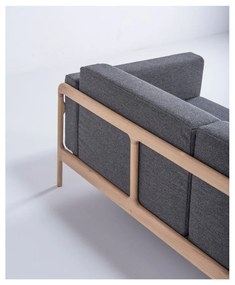 Tmavosivý pohovka s konštrukciou z masívneho dubového dreva Gazzda Fawn, 210 cm