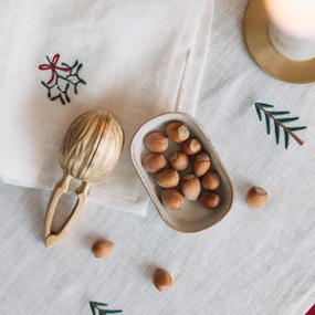 Ferm Living Luskáčik na orechy Forest Nut Brass