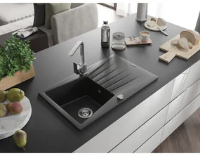 Mexen Cesar, granitový drez 775x470x190 mm, 1-komorový, čierna-strieborná metalíza s chrómovým sifónom a chrómová drezová batéria Rita, 6514-73-670300-00