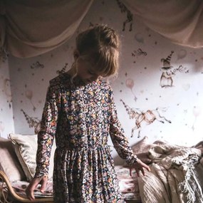 Tapeta magické zvieratká biela 280×100 cm