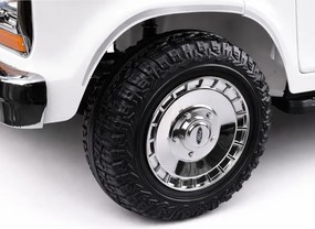 JOKOMISIADA Dvojmiestne autíčko na batériu klasický Ford Bronco Pickup biele PA0338