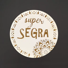 AMADEA Drevený podtácok okrúhly text "super ségra", priemer 10,5 cm, český výrobok
