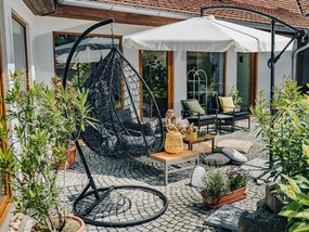 Čierne závesné kreslo KOKON so stojanom