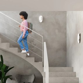 Nástenné svietidlo Tear, 1x biele kovové tienidlo