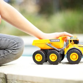 Kĺbové nákladné auto Volvo 23 cm
