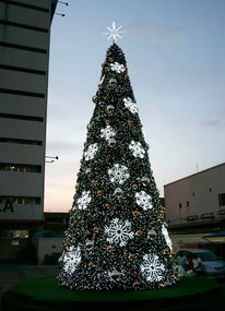 Vianočný stromček Kužeľ 370cm