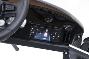 Ramiz Porsche Cayenne Biele vozidlo