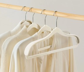 Vešiaky na šaty s rozšírením v oblasti pliec, 4 ks