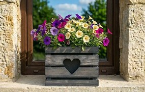 AMADEA Drevený obal so srdiečkom s kvetináčom tmavý, 27x27x20 cm Český výrobok