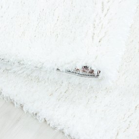 Ayyildiz Kusový koberec BRILLIANT 4200, Snehová Biela Rozmer koberca: 240 x 340 cm