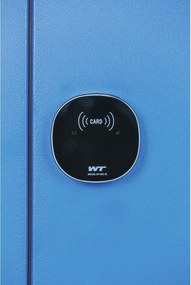 Šatníková skrinka S1 s lavičkou, 2 oddiely, 1875 x 600 x 500/800 mm, demont, zámok s čítačkou RFID kariet, modré dvere