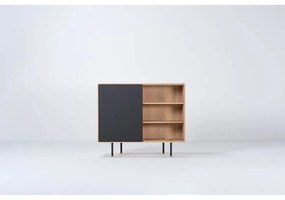 Nízka komoda z dubového dreva v čierno-prírodnej farbe 118x100 cm Fina – Gazzda