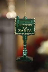 Zelená vianočná ozdoba poštová schránka 11cm