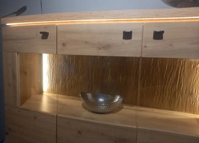 Široká vitrína Bolus, dub artisan, s osvetlením