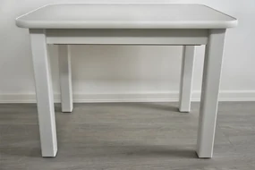 Detský svetlo šedý stolík otvárací s dvoma priehradkami